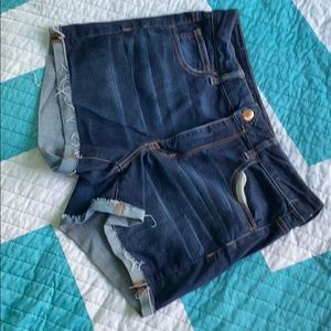 American Eagle Hi-Rise Shortie